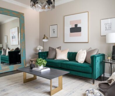 a-photo-of-a-stylish-living-room-with-a-blend-of-l-ZYA5Kh5JTMaV9GVWW__eNA-bmDXlCuBT_Wig6ItKqJAow